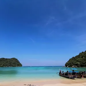 ** Resort Pp Red Tuna Hut Thailand